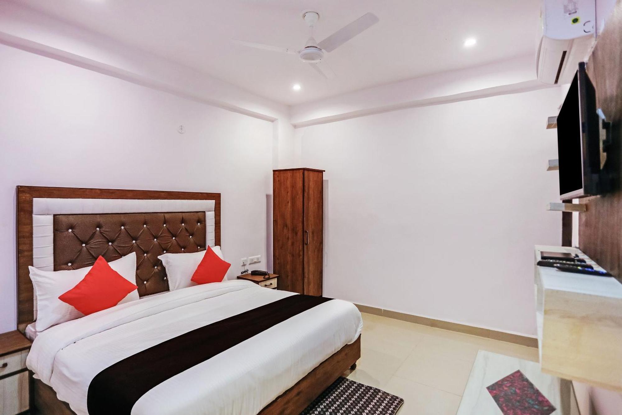 Hotel O Golden Stone Ghaziabad Exterior photo