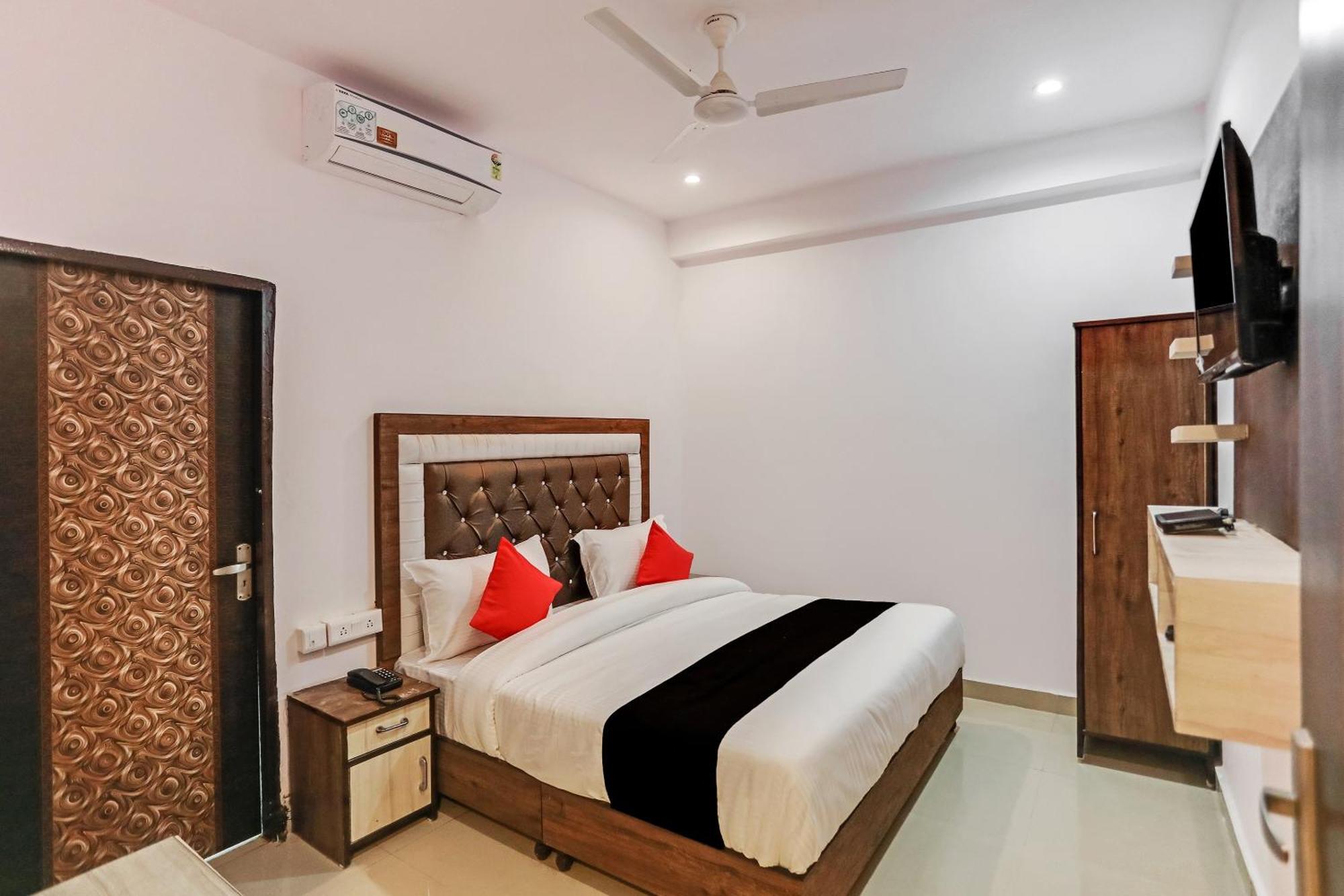 Hotel O Golden Stone Ghaziabad Exterior photo