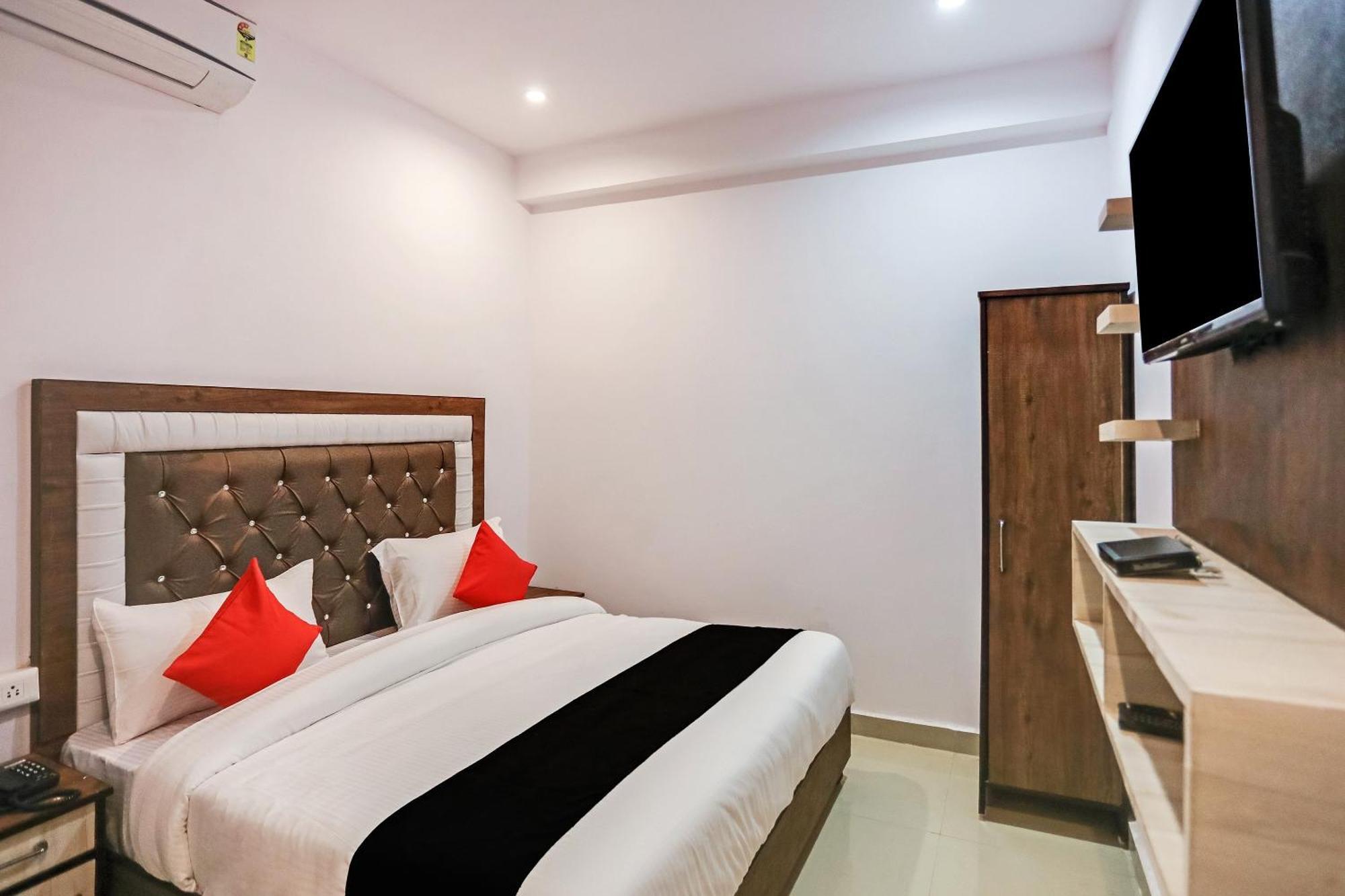 Hotel O Golden Stone Ghaziabad Exterior photo